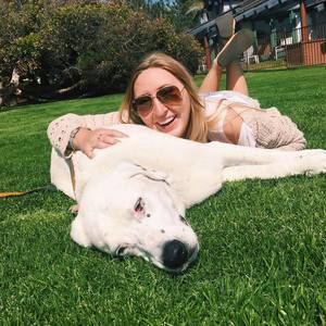 Meet your Posher, Shea